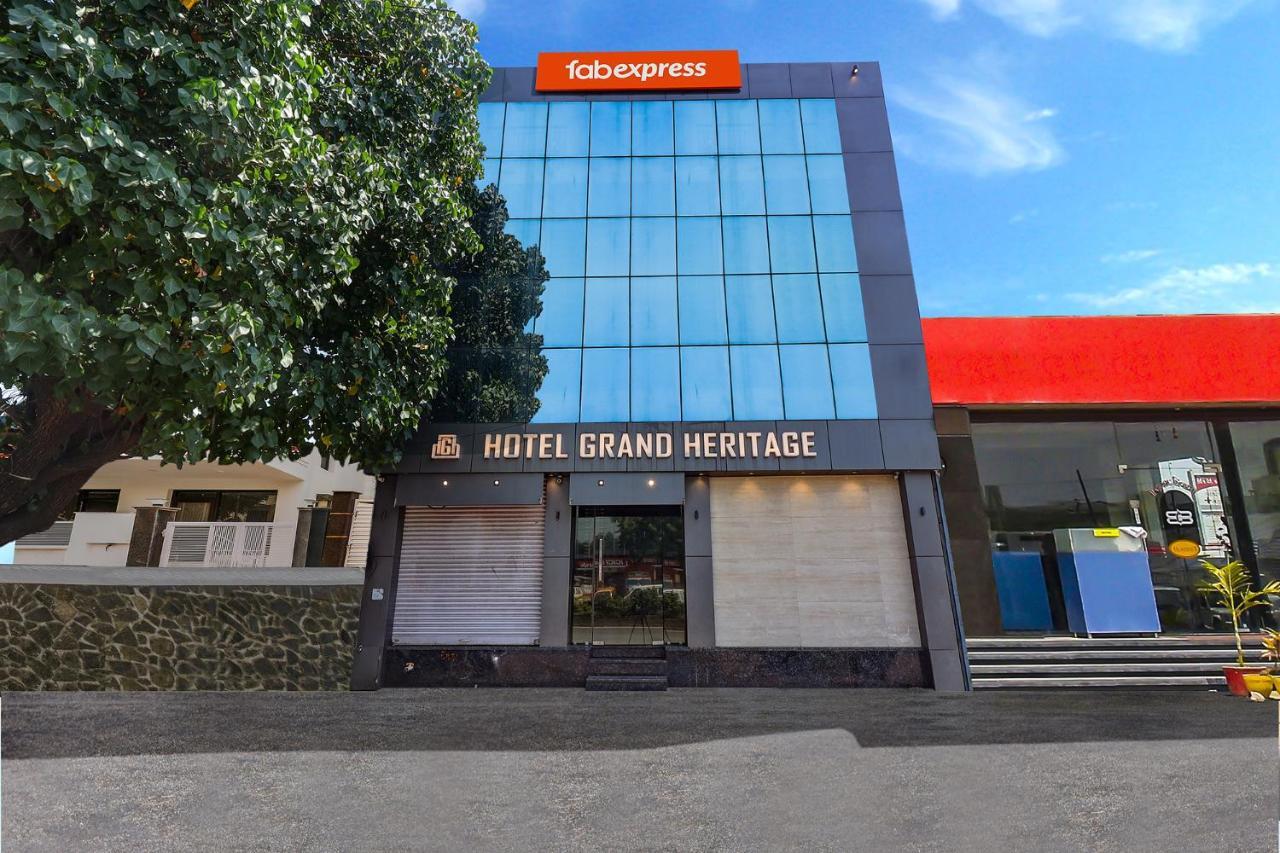 Fabhotel Grand Heritage - Nr Bkc Mumbai Exterior photo